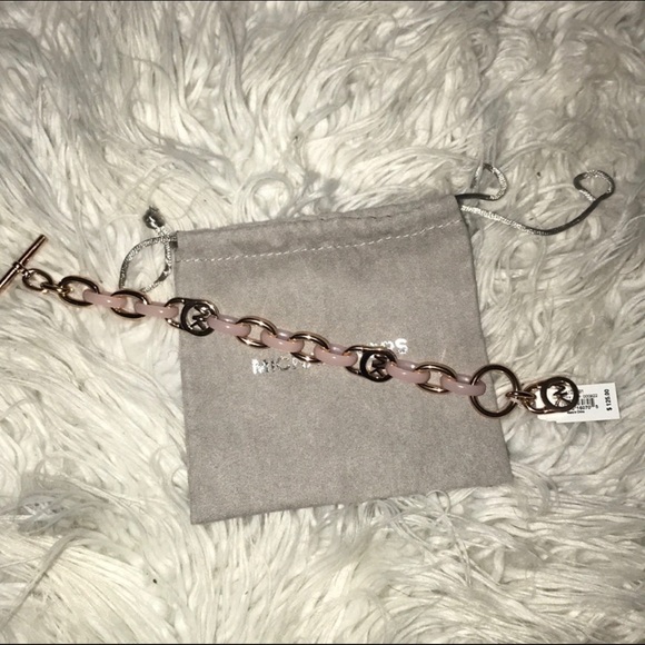❤️HP❤️Michael Kors rose gold & blush bracelet.🔥 - Picture 2 of 4
